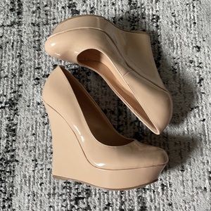 Windsor Nude Wedges